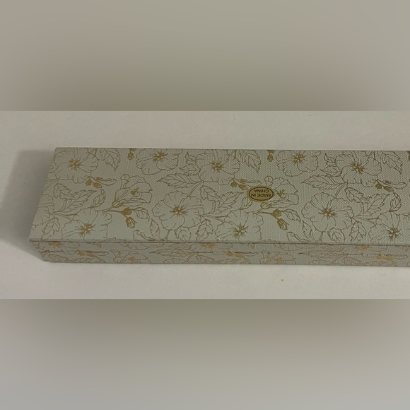 New Rachel Zoe 14K Gold Plated 4 Leaf Cubic Zirconia Black & Gold Bracel… - Picture 12 of 16